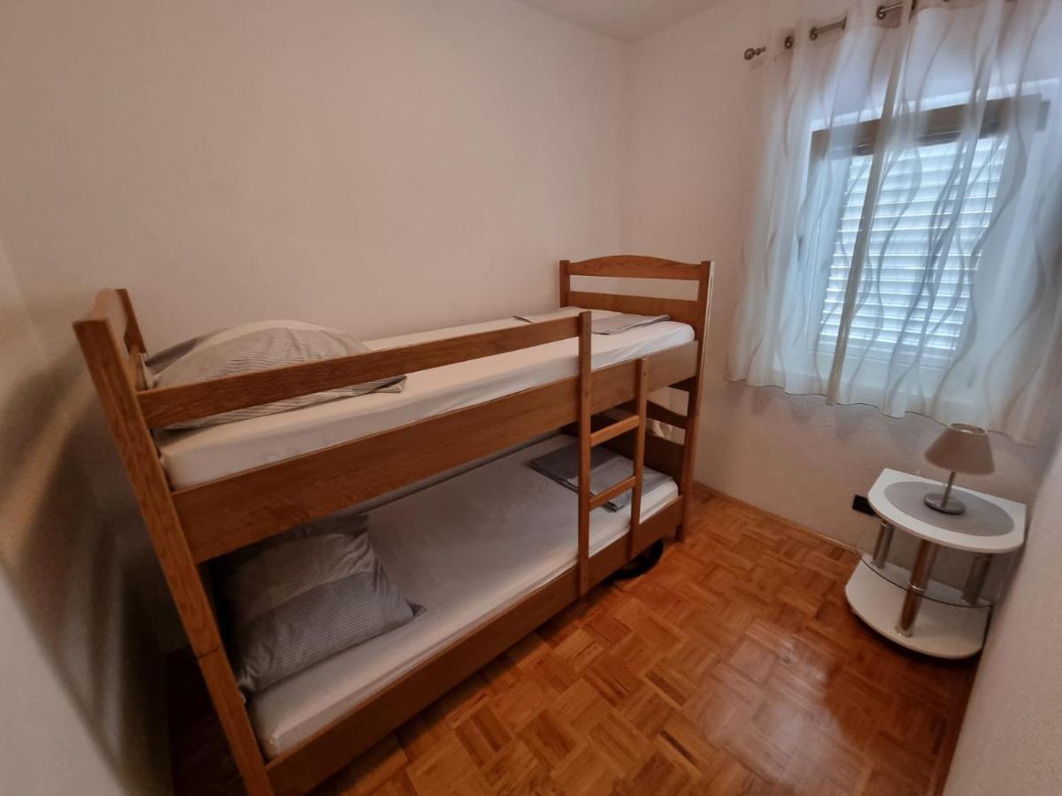 Apartment Matej Trogir Bagian luar foto