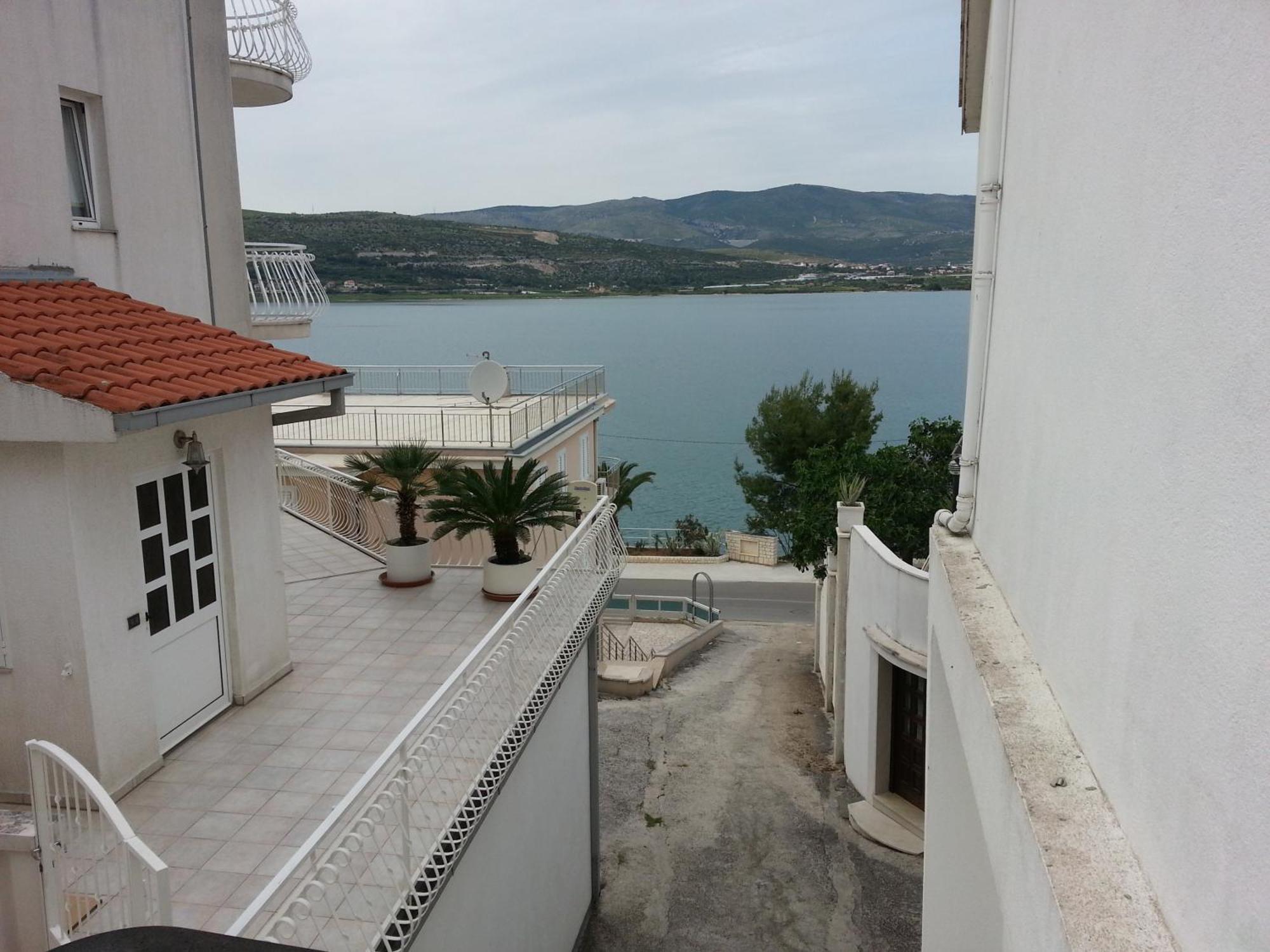 Apartment Matej Trogir Bagian luar foto